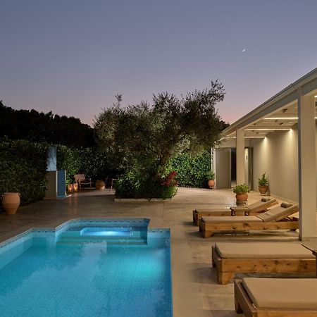 טסיליבי Jasmine Suites With Private Pool מראה חיצוני תמונה