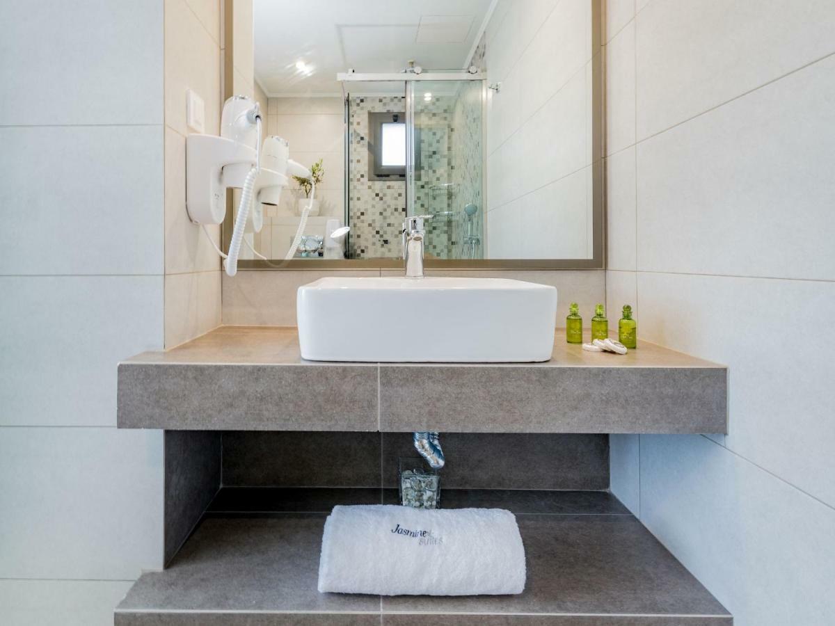 טסיליבי Jasmine Suites With Private Pool מראה חיצוני תמונה